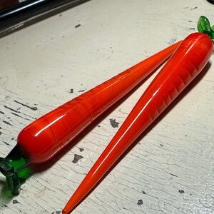 Glass Carrot